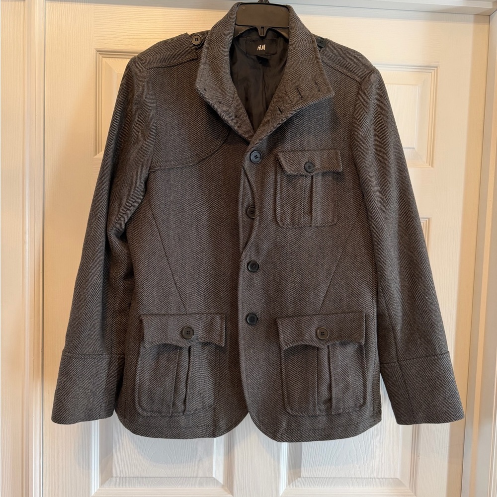 H&M wool blend grayish brown and cream button front coat Men’s size 44R